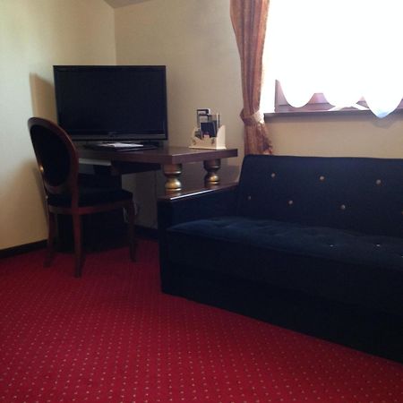 Dwor Kombornia Hotel&Spa Rum bild